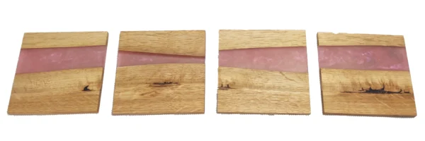 Podkładki pod szklanki z drewna i różowej żywicy