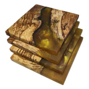 Podkładki pod kubek z drewna i złotej żywicy
