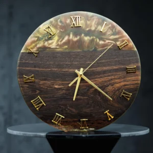 Zegar Na Ścianę Nowoczesny z Czarnego Dębu i Żywicy 30cm