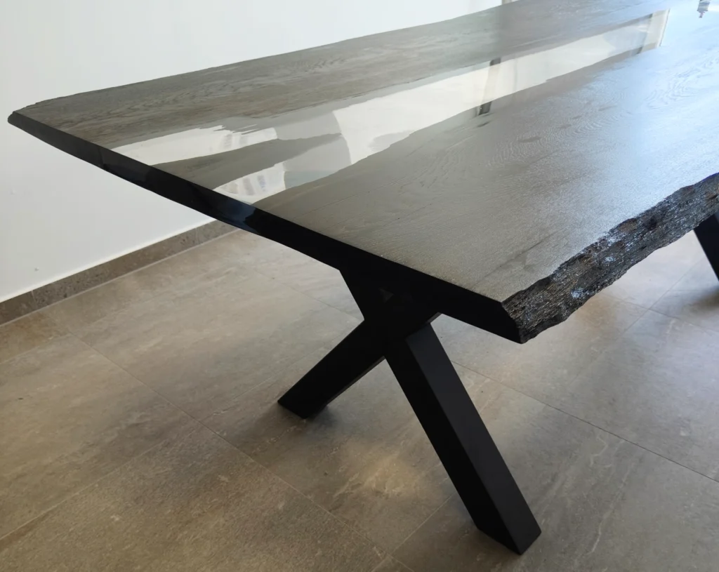 drewniany stół do sali konferencyjnej