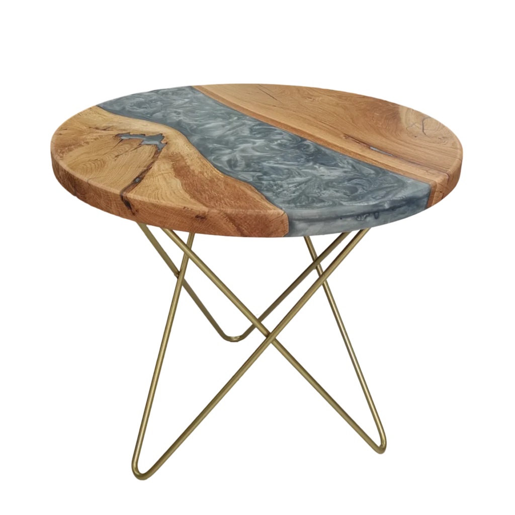 stolik kawowy z drewna dębu szarą żywicą i złotymi nóżkami