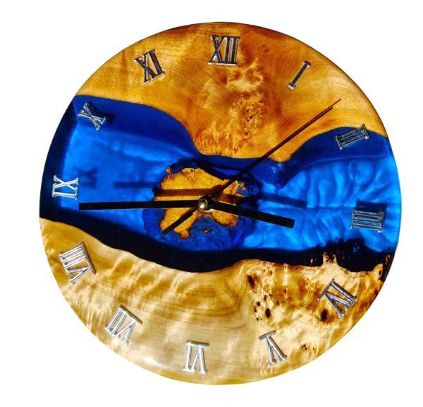 Stoły z żywicy, Stoliki kawowe, Strona główna Madej-handmade 9 Zegar Błękitna Głębia z Klonowego Drewna i Żywicy 30 cm