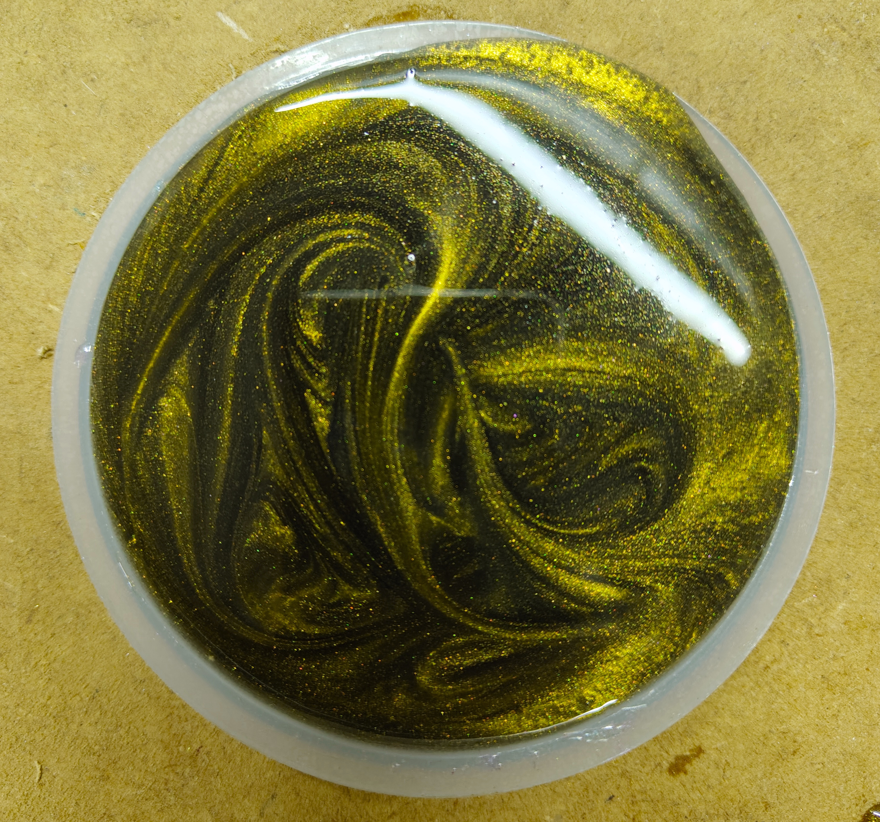 Pigment Smocze Złoto do Żywicy – ColorCastResin 2 Barwnik do Żywicy Epoksydowej w Proszku Smocze Złoto